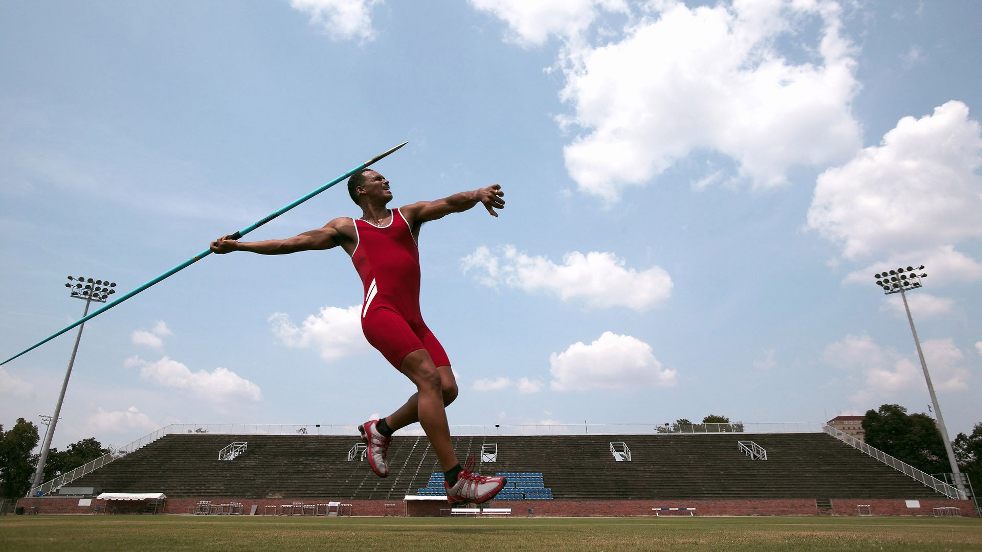 体育新闻中心独家重磅报道，体育新闻完整版