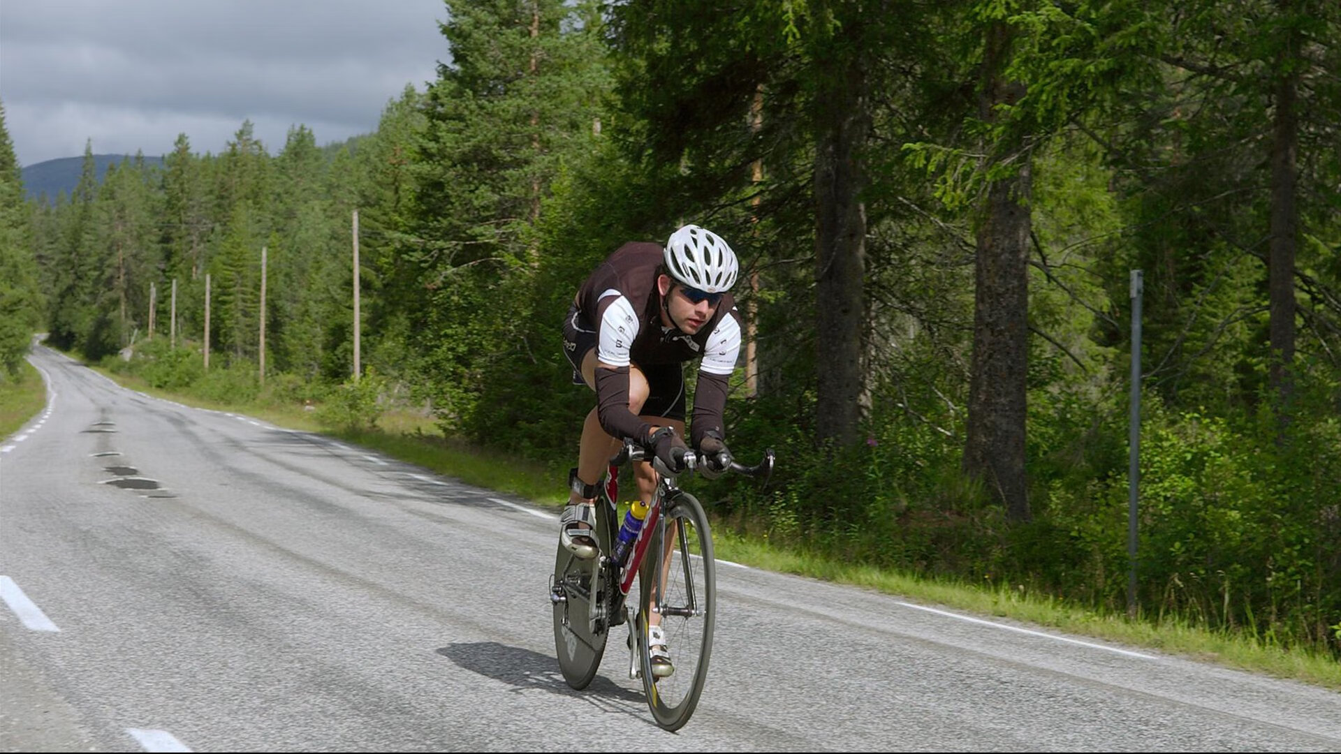 掘金中锋约基奇再砍三双，稳定如常，约基奇掘金图片