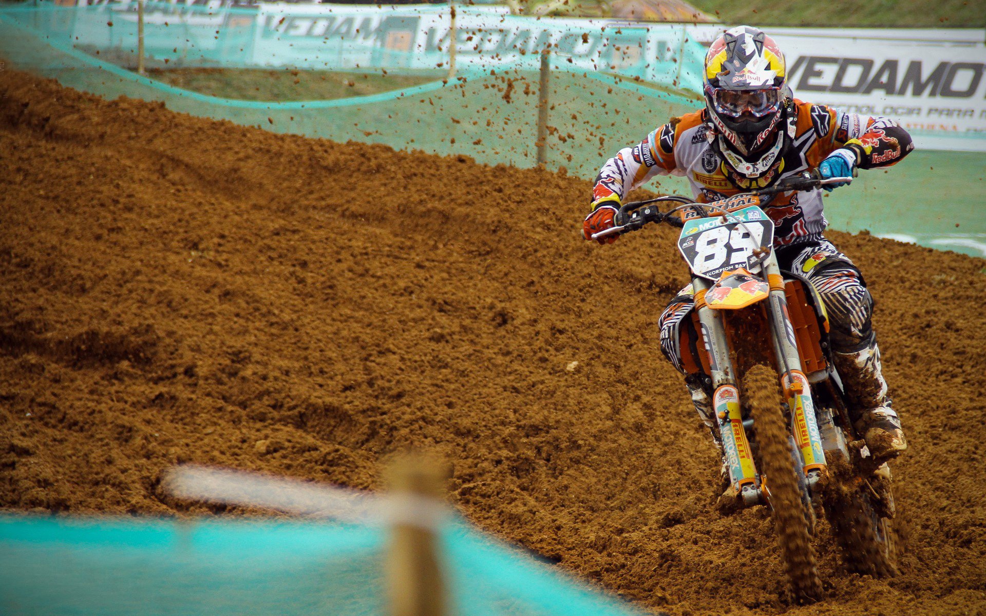 逆境应战:展现球队精神!,逆境取胜