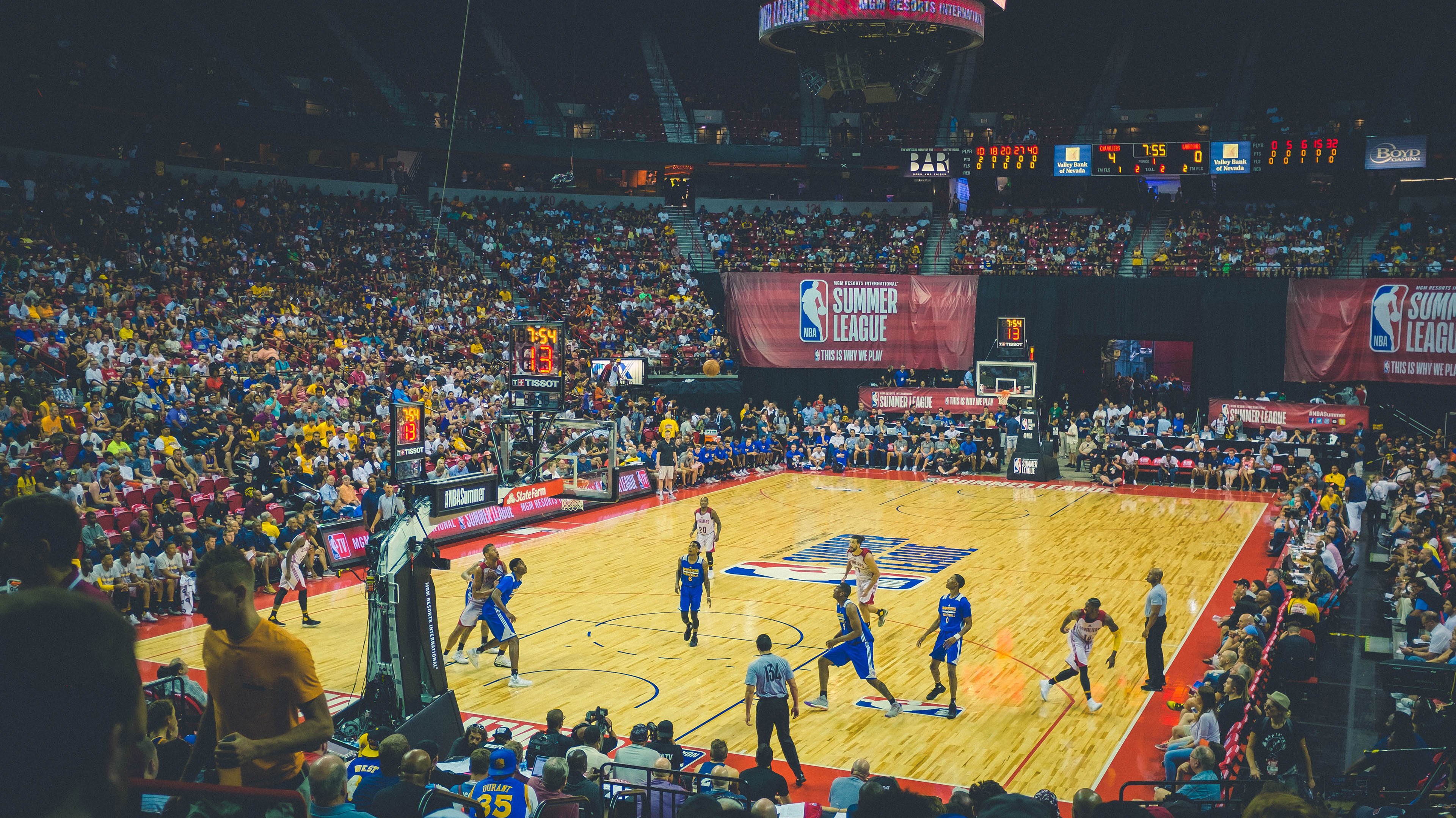 “马科斯·莫奇的压迫性防守和快速反击,成为阿根廷美洲狮队制胜的关键”