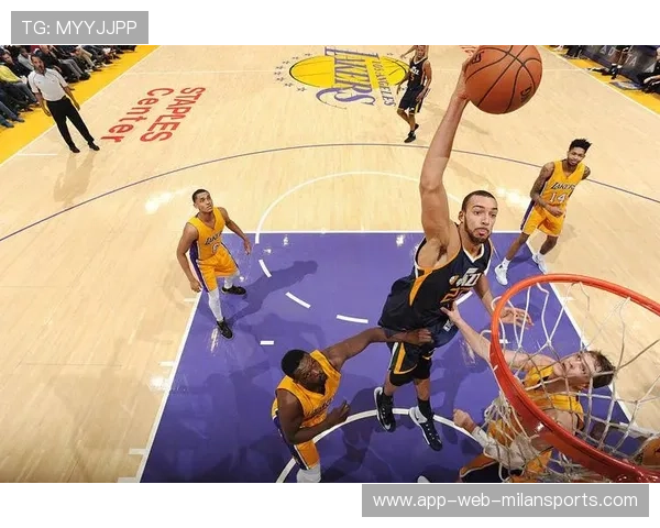 湖人队坚韧不拔，争取季后赛出线，湖人队季前赛时间表