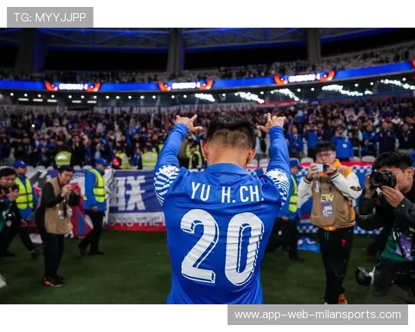 申花后椿稳定守住联赛争冠机会,申花曾经的后卫 申花后椿稳定守住联赛争冠机会,申花曾经的后卫