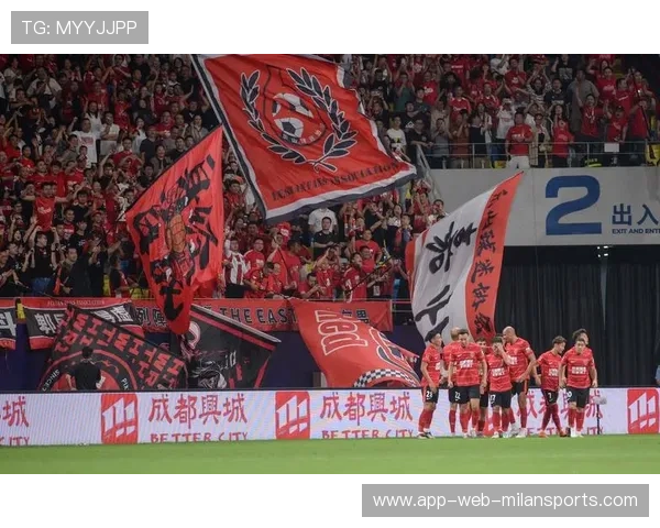 成都蓉城零罚分领跑第一,费利佩热身双响 成都蓉城零罚分领跑第一,费利佩热身双响